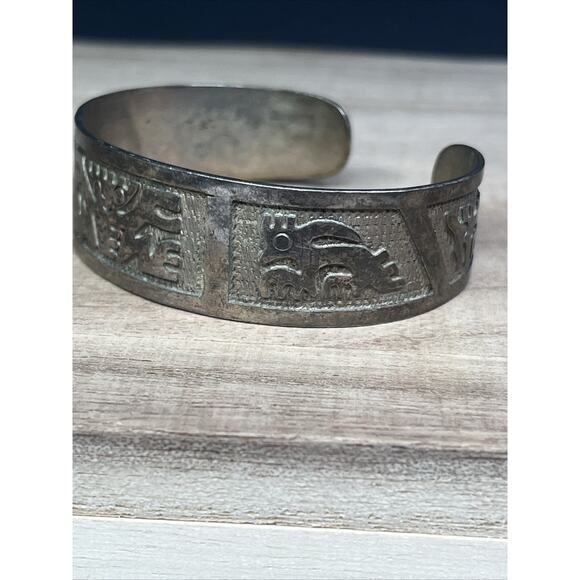Vintage Sterling Silver 925 ECUADOR signed Cuff Bangle Story Teller Bracelet - Picture 5 of 12